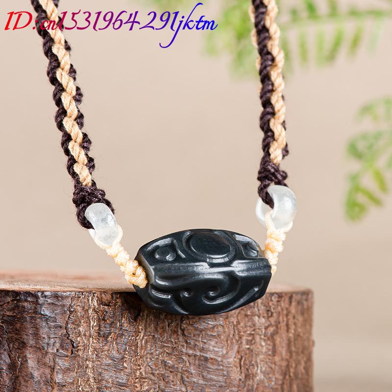 Colar com Pingente de Jade Het - Usa Vintage Fashion avaliação e preço